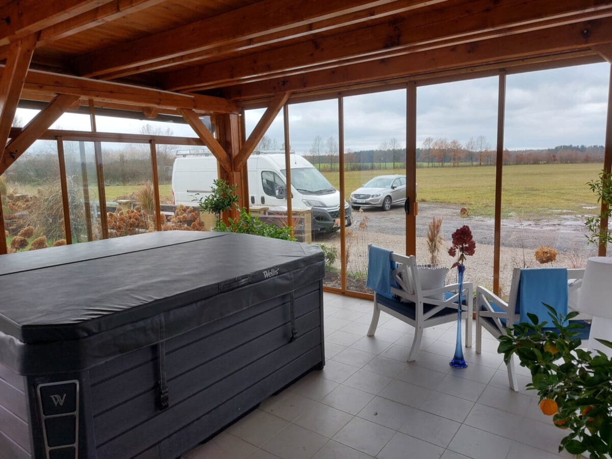 ALU-MASIV: dřevěná porgola - zasklení z hliníku, Třeboň