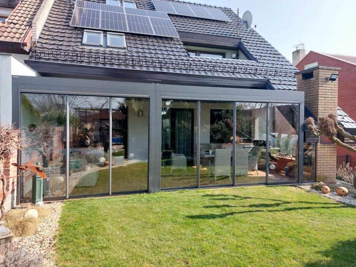 ALU-MASIV: zimní zahrada z hliníku: zavřené dveře, Uherský Brod