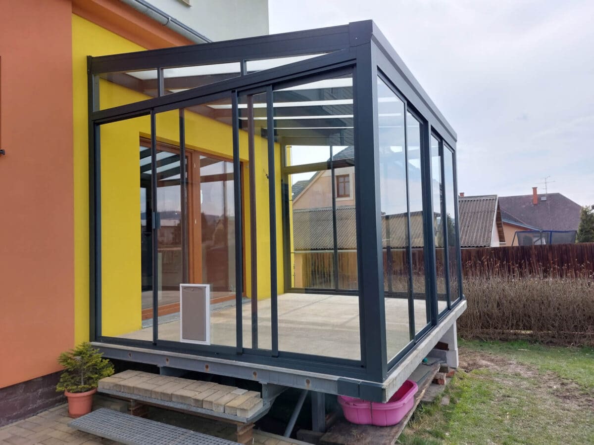 ALU-MASIV: zimní zahrada z hliníku: pohled zboku, Budišov