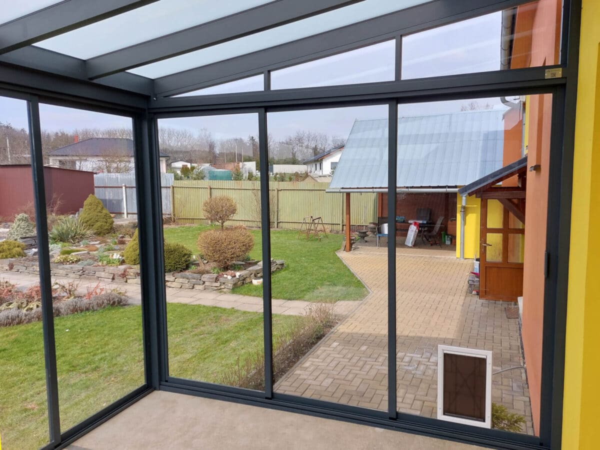 ALU-MASIV: zimní zahrada z hliníku: pohled zevnitř, Budišov