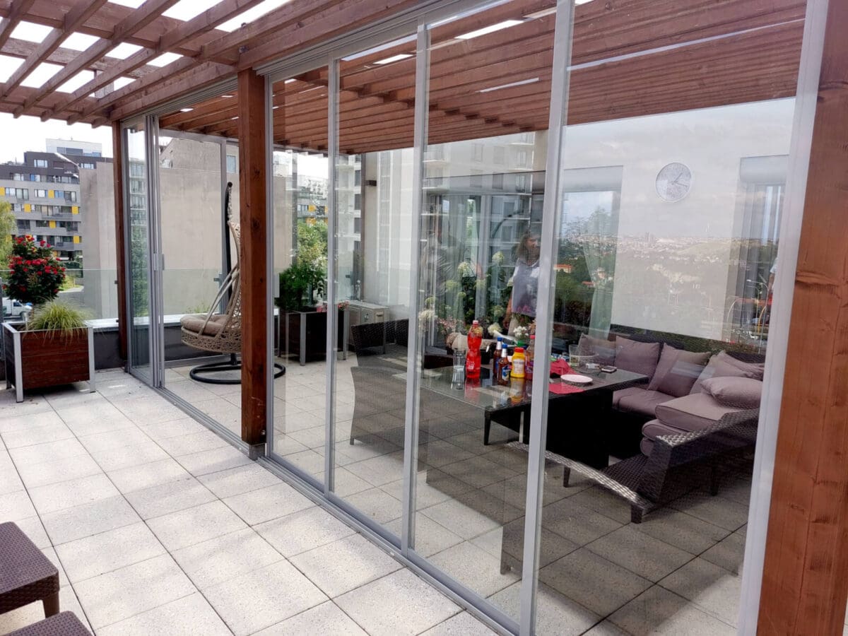 ALU-MASIV: zasklení pergoly, Barrandov (Praha)